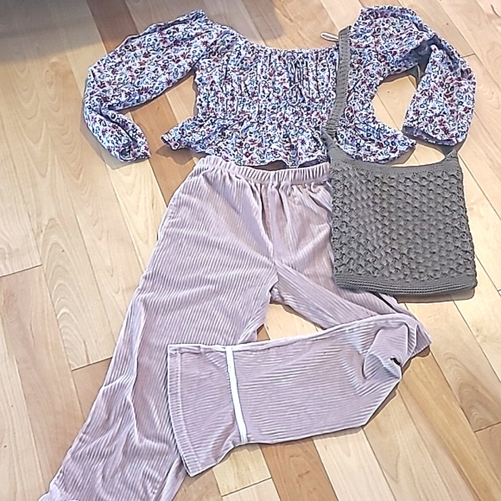Kit..bowo..purse top pant..sweet